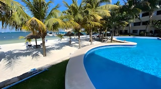 ビーチフロント アンド オーシャンビュー アパートメント