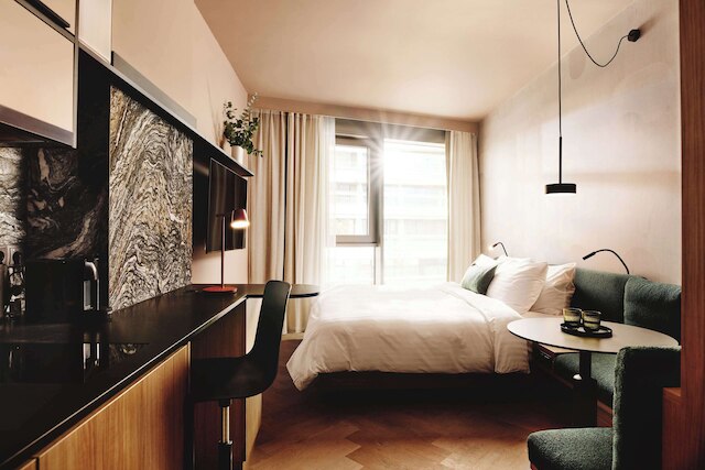 ア バイ アディナ ウィーン ドナウ