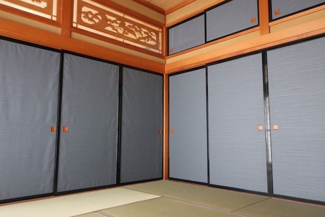 デコピンハウス