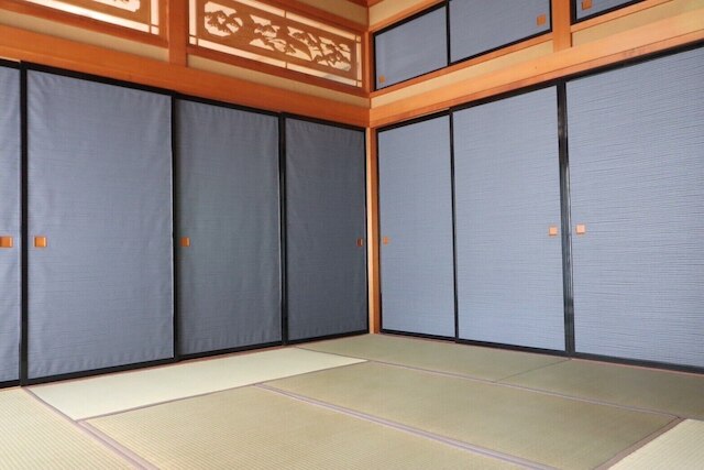 デコピンハウス