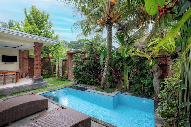 ウブド メサリ プライベート プール ヴィラ