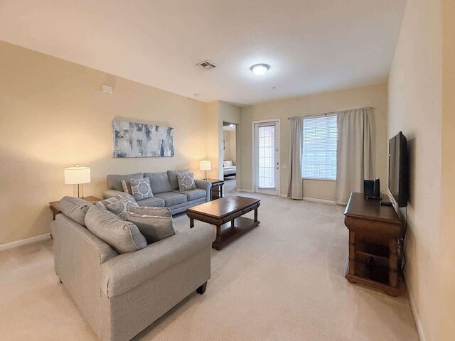 ウォーク トゥ エピック ユニバース アンド オレンジ カウンティ コンベンション センター フロム ディス コンド