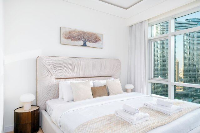 スタニング 2 ベッドルーム イン ザ ハート オブ ダウンタウン