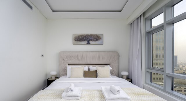 スタニング 2 ベッドルーム イン ザ ハート オブ ダウンタウン