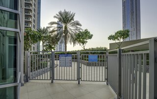 スタニング 2 ベッドルーム イン ザ ハート オブ ダウンタウン