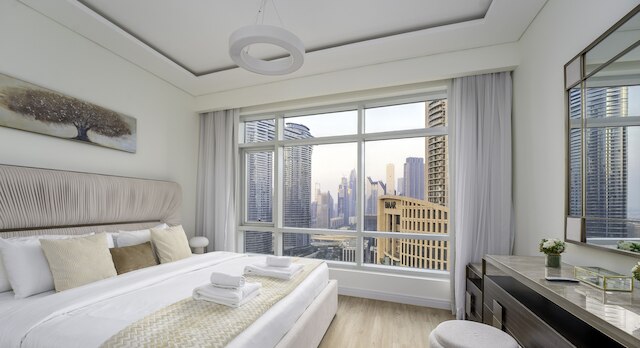 スタニング 2 ベッドルーム イン ザ ハート オブ ダウンタウン