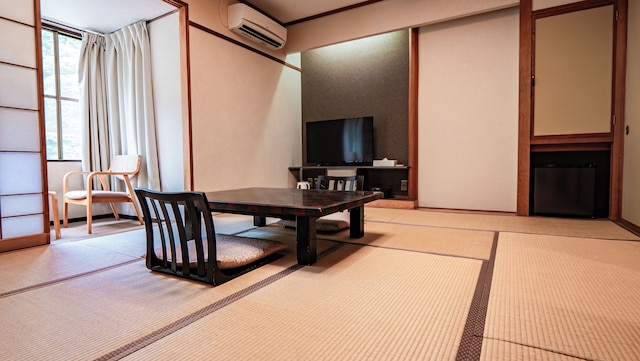 the TOJi.ba MATSUKAWAKAN 湯治場 松川館