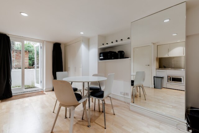 フェアヘイゼル ガーデンズ スタジオ