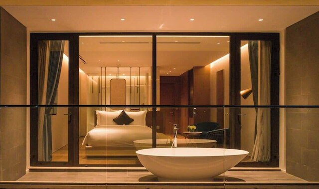 ファミリー パラダイス: ホエア メモリーズ ブルーム バイ ザ シー