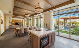 ラックス 3 ベッドルーム ヴィラ: プール, ブレックファスト & ハウスキーピング