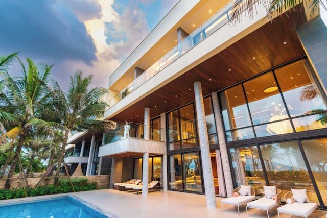 ゴルファーズ パラダイス: ヴィラ アット ワールドクラス コース エッジ