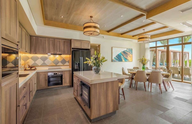 ラグジュアリー 5BR ヴィラ：ビーチフロント ブレックファスト プール