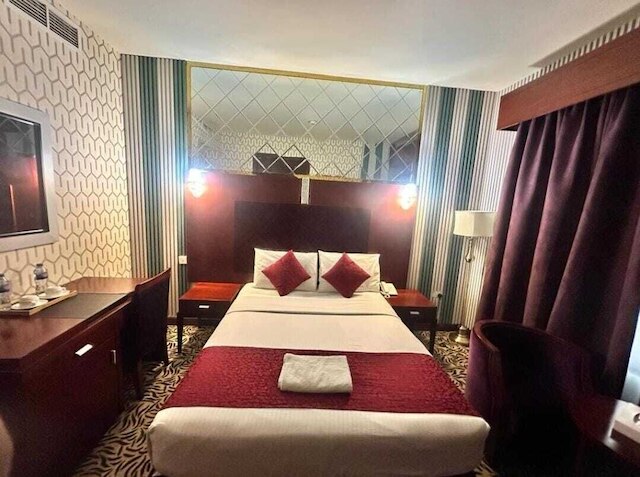 MRA グランド ホテル