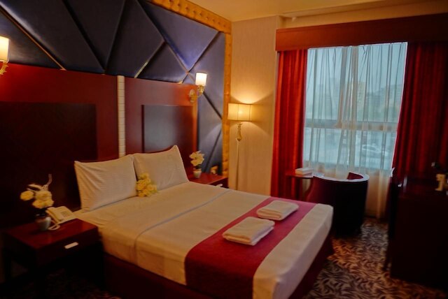 MRA グランド ホテル