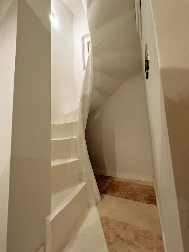 ローカル リビング 2ベッドルーム 2バスルーム ウィズ パティオ - デュプレックス アパートメント