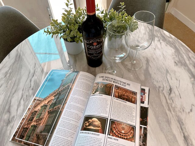 ローカル リビング 2ベッドルーム 2バスルーム ウィズ パティオ - デュプレックス アパートメント