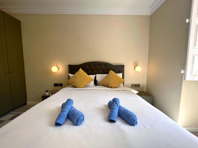 ローカル リビング 2ベッドルーム 2バスルーム ウィズ パティオ - デュプレックス アパートメント