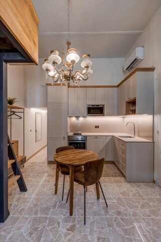 モダン ラグジュアリー 1ベッドルーム アパートメント