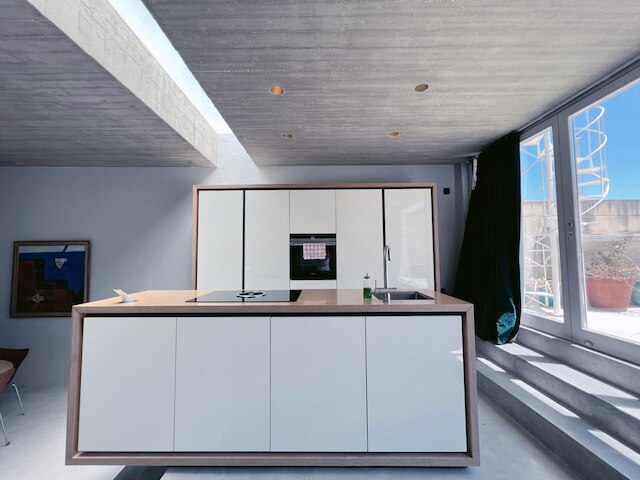 スペーシャス 1ベッドルーム ペントハウス ウィズ ルーフトップテラス