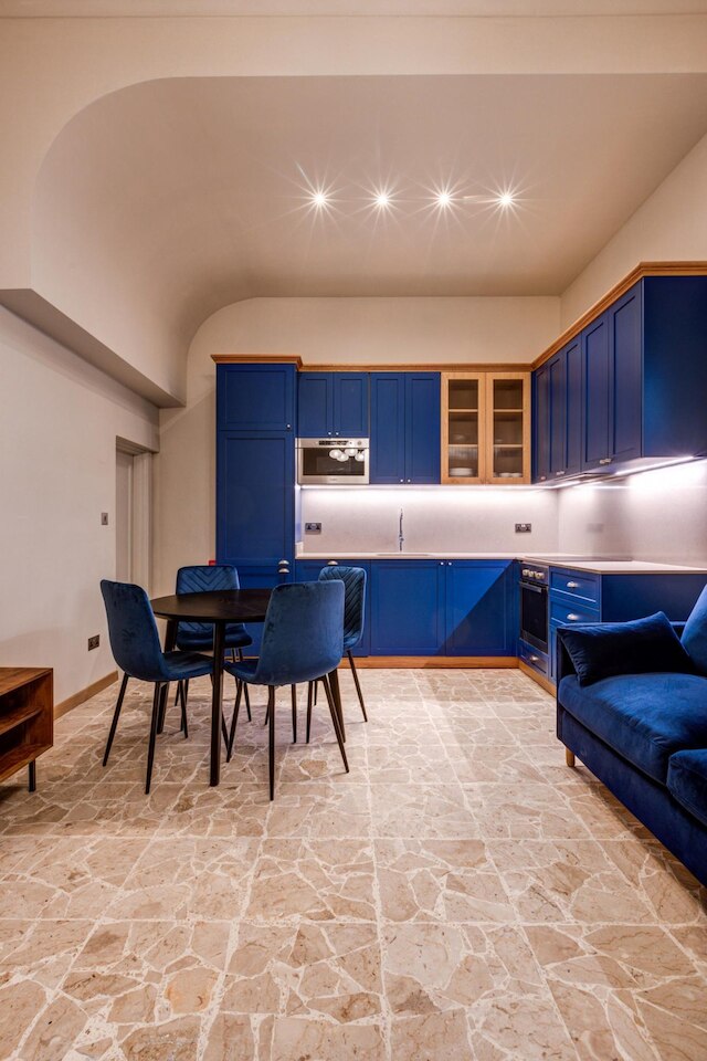 エクスクイジット アパートメント ウィズ パティオ