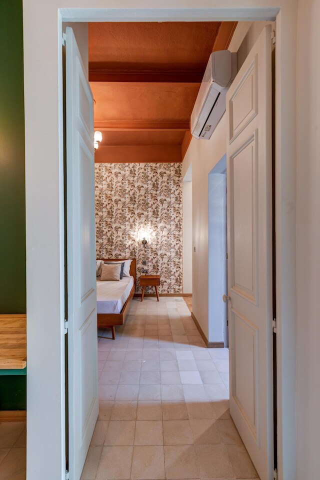 スペーシャス アパートメント ウィズ パティオ アンド ワークスペース