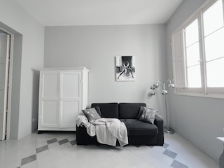 スペーシャス 1 ベッドルーム アパートメント オン チャーミング ストリート