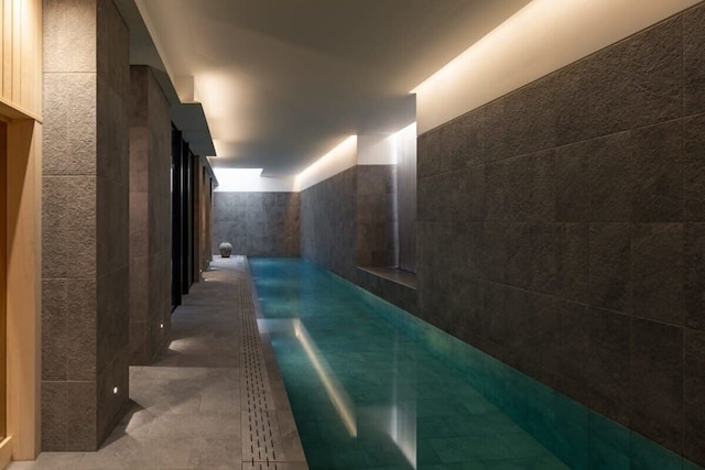 5 ベッド ハウス ウィズ インドアプール、サウナ & プライベートガーデン - フラム