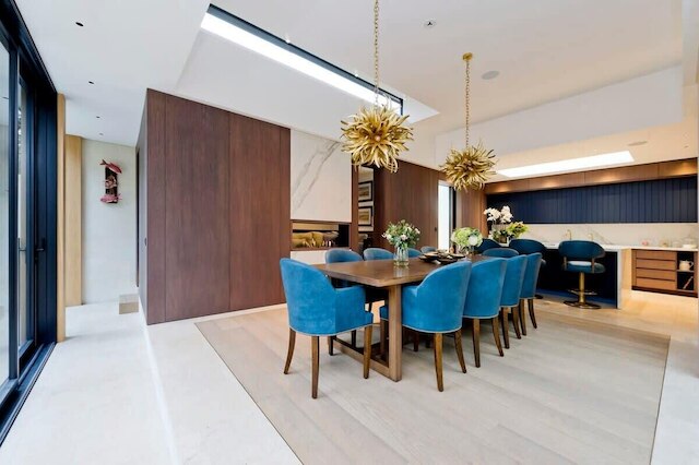 5 ベッド ハウス ウィズ インドアプール、サウナ & プライベートガーデン - フラム