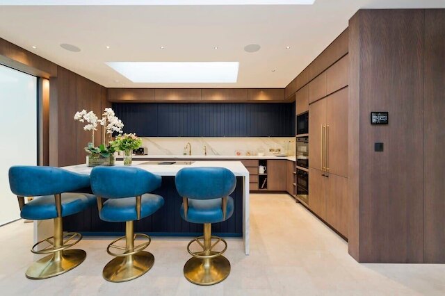 5 ベッド ハウス ウィズ インドアプール、サウナ & プライベートガーデン - フラム