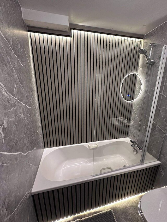 2ベッドルーム-スリープス4-フリーパーキング-WiFi-スマートテレビズ