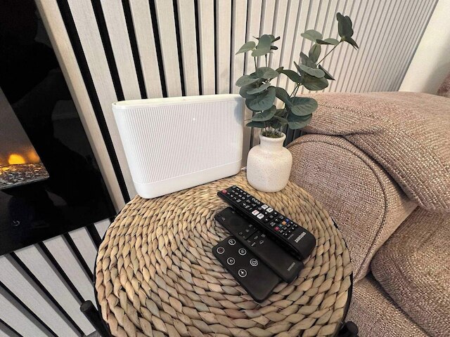 2ベッドルーム-スリープス4-フリーパーキング-WiFi-スマートテレビズ