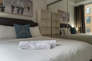 RS スイーツ - ファッション ディストリクト