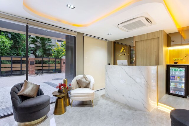 アクイラ ホテル バンコク