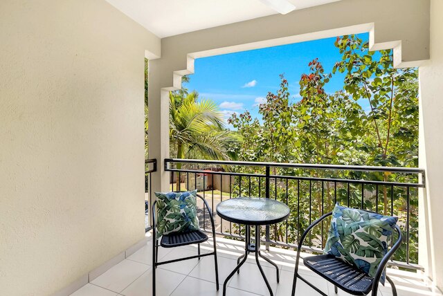 パームビュー - 9 プールズ BBQ ジム