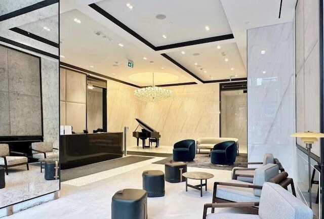 ザ ウェリー スイーツ & タワーズ トロント