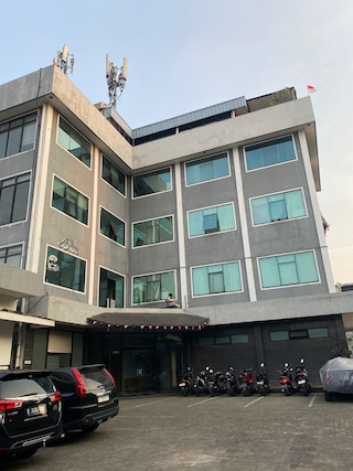 ホテル O パルメラ ニア ビヌス ユニバーシティ フォーマリー ウィスマ バンゴ