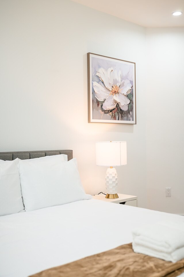 ノット アフェクテッド バイ ザ ファイア/モダン 5ベッドルーム ホーム ウィズ フル アメニティーズ & パーキング #2