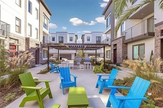 プライベート ルーム ウィズ シェアード バスルーム