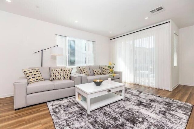 プライベート ルーム ウィズ シェアード バスルーム