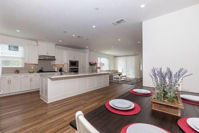 プライベート ルーム ウィズ シェアード バスルーム