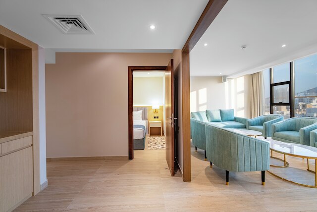 グランド アンバサダー ホテル