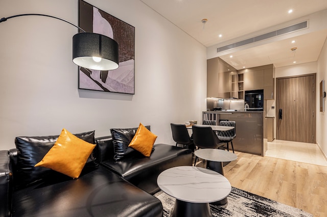 エミリー マディソン ラグジュアリー ホーチミン センター