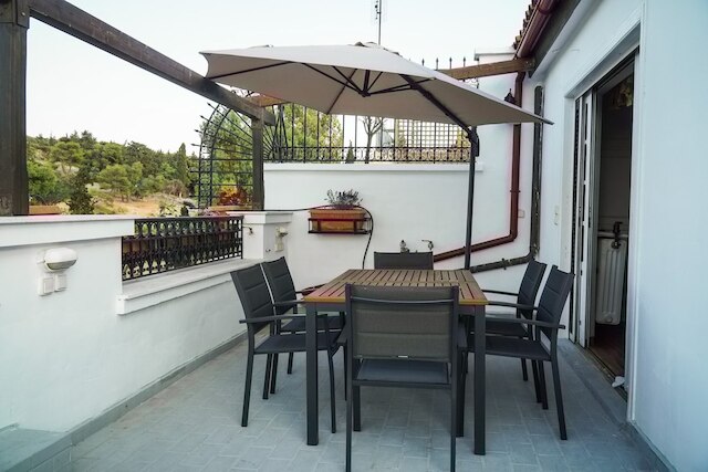 ユニーク サンリット ハウス オーバールッキング ザ アクロポリス