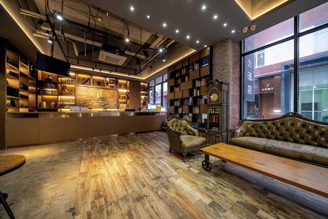 Xingyi Chain Hotel Jiangxia Metro Station