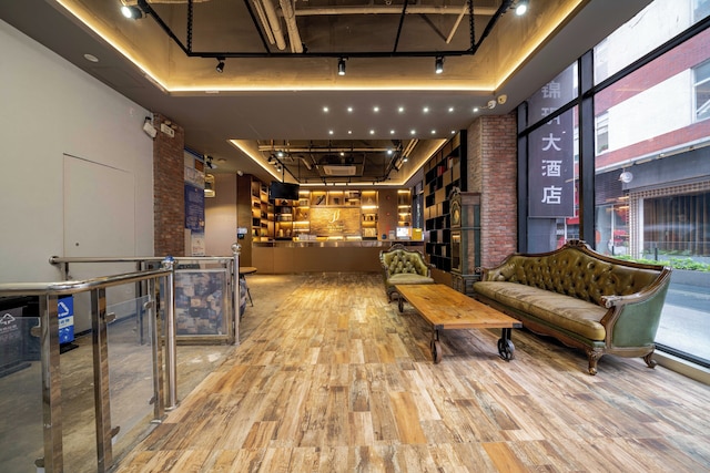 Xingyi Chain Hotel Jiangxia Metro Station