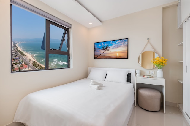 ザ ミン ホームズ