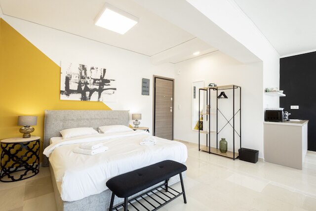 アカディミアス オール イン アテネ