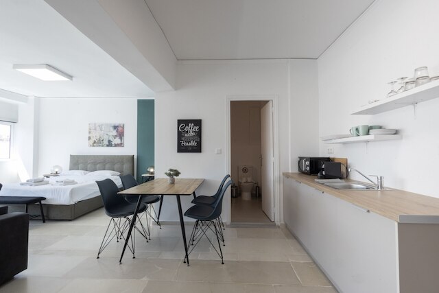 アカディミアス オール イン アテネ