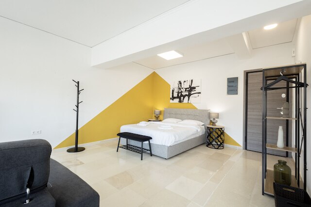 アカディミアス オール イン アテネ