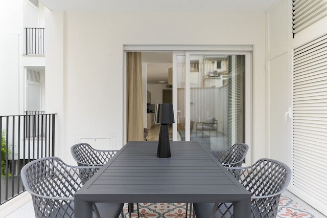 パラッツォ ムラット - ワン ベッドルーム アパートメント ウィズ テラス バイ ワンダフル イタリー